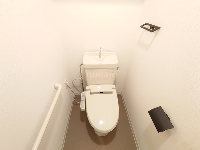 サンセゾンⅠのトイレ|温水洗浄機能付きトイレです☆