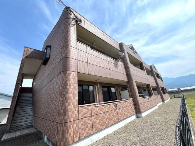 ビラージュ市塚の外観
