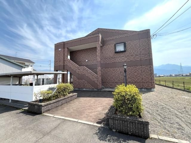 ビラージュ市塚の外観