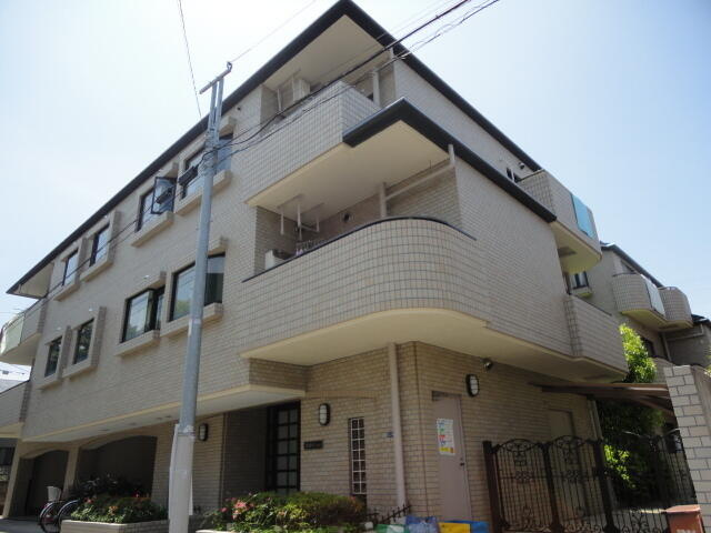 清倫マンションの外観