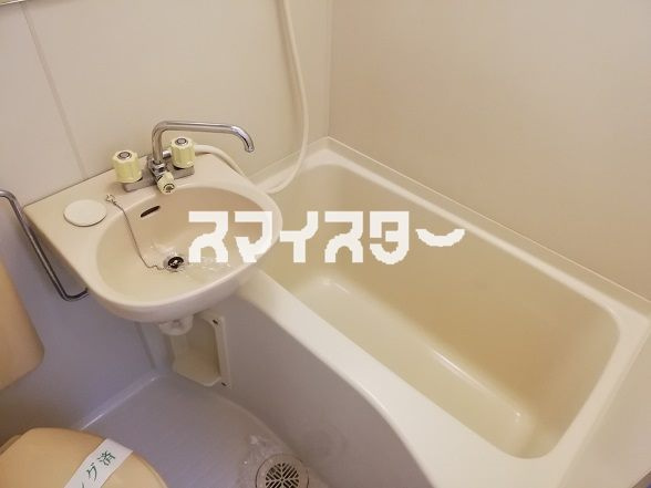菱光マンションの浴室