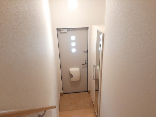 メゾン　ラ・フレーズの玄関