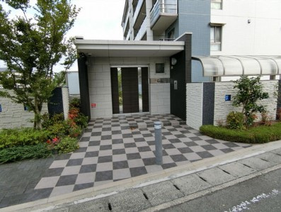 ヴィラ カメリアのロビー|綺麗なロビー入り口です★