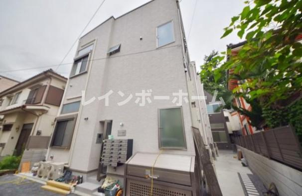 フォース新小岩のエントランス