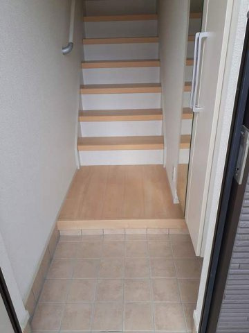 トイロ・明の玄関