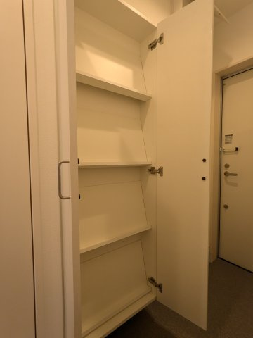 バズ西台Ⅲの収納