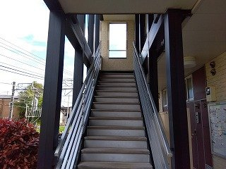 レオパレスサニーコートのその他|階段