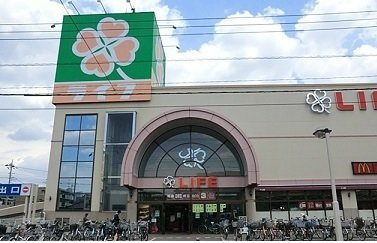 グランツ　ひばりヶ丘　Ｂの周辺|ライフ新座店まで600m