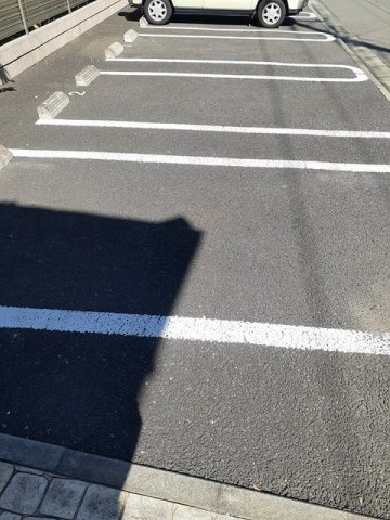 アサ・ホクラニの駐車場