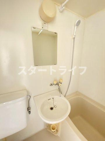 大阪市東淀川区西淡路１丁目の賃貸マンションの洗面所