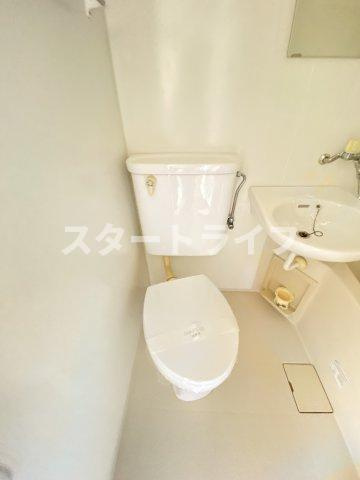 大阪市東淀川区西淡路１丁目の賃貸マンションのトイレ