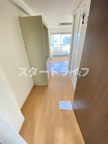 大阪市東淀川区西淡路１丁目の賃貸マンションの玄関