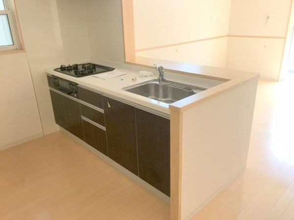 炭家長良町１丁目Ｃのキッチン