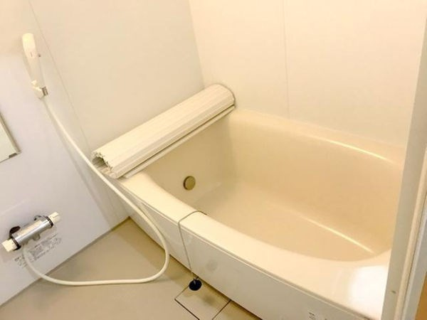 炭家長良町１丁目Ｃの浴室