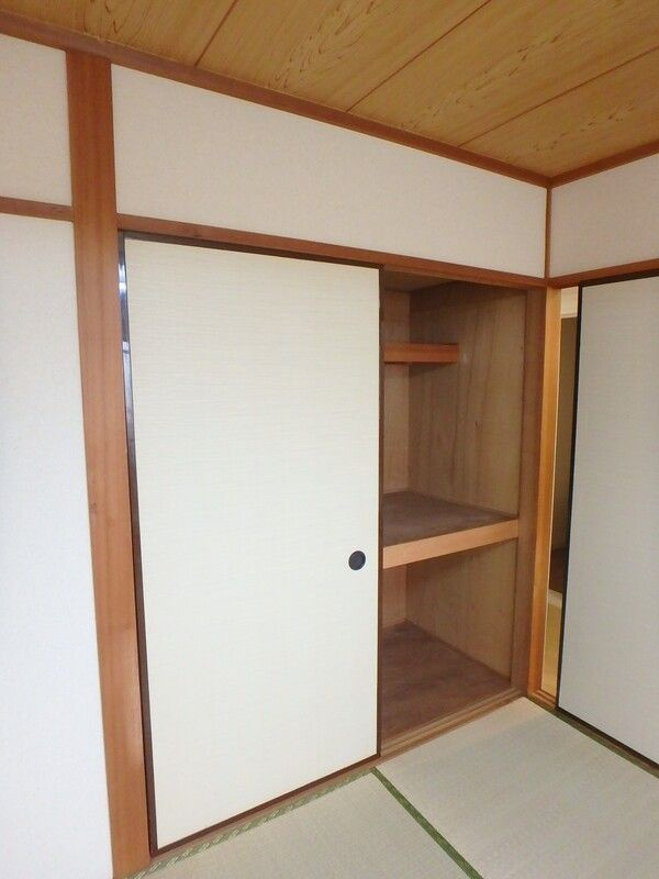染谷エステートビルの収納
