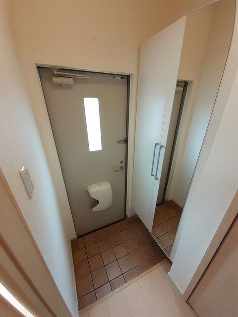 ファインアベニューⅣの玄関