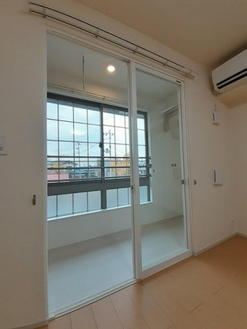 シャロンのバルコニー