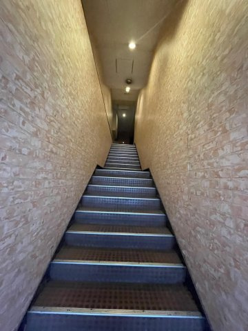 福岡県福岡市早良区西新５丁目 9のロビー