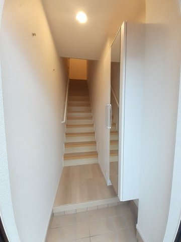 メゾンド吉井の玄関
