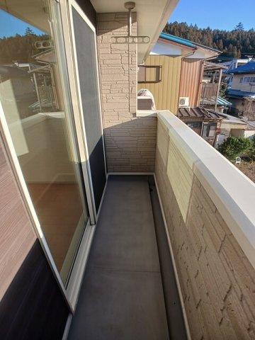 お洗濯にも便利なバルコニー付き