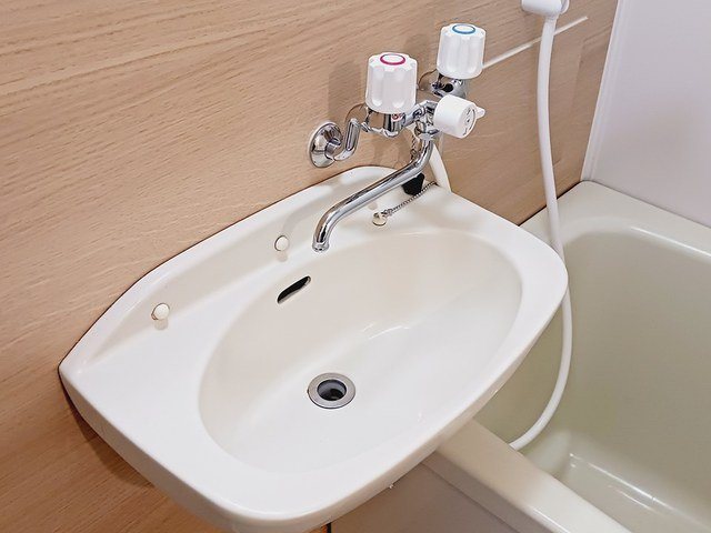 明るい洗面所です