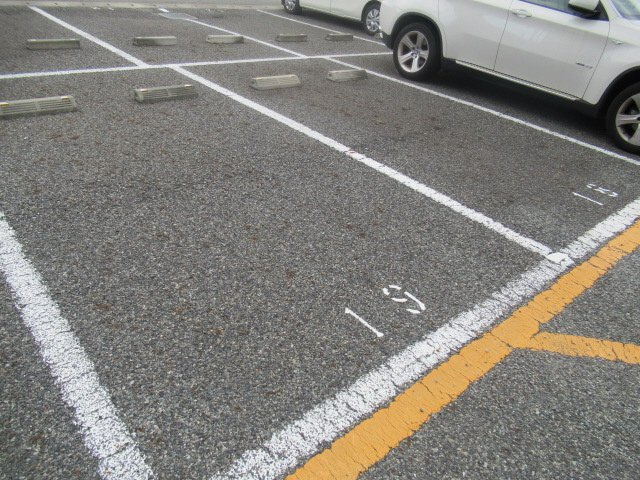 グランシャリオⅡの駐車場