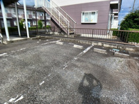 駐車場に車を止められます