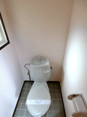 コンパクトで使いやすいトイレです