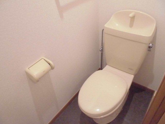 シンプルで使いやすいトイレです