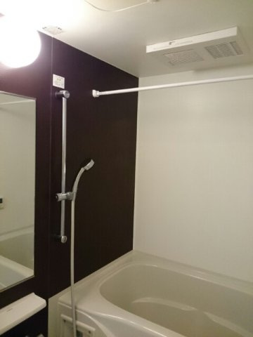 コンパクトで使いやすいお風呂です