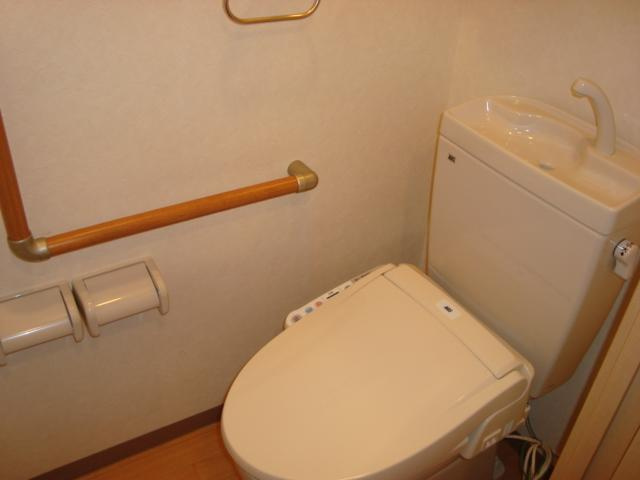 シャワー付トイレ