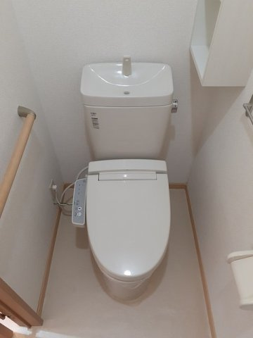 シンプルで使いやすいトイレです