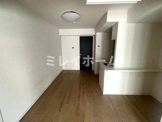 ルネサンスコート大森町の居間・リビング|同建物内、別のお部屋の参考写真になります。