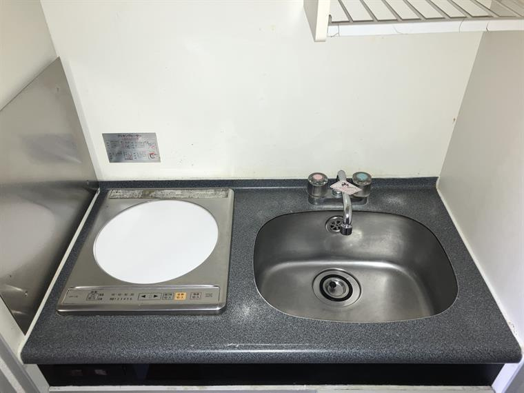コンパクトなキッチンで掃除もラクラク