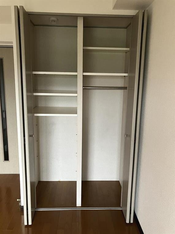たっぷりとした収納スペースです