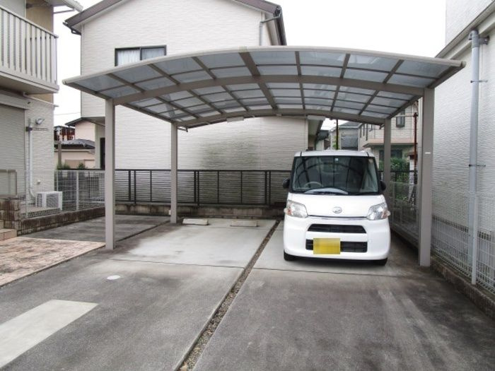 コリーヌ　A棟の駐車場