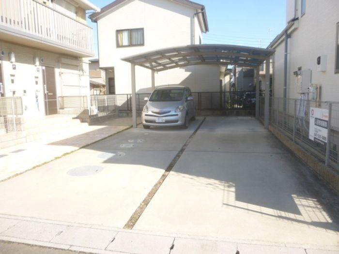コリーヌ　A棟の駐車場