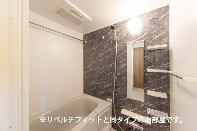 カルムコート向ヶ丘の浴室