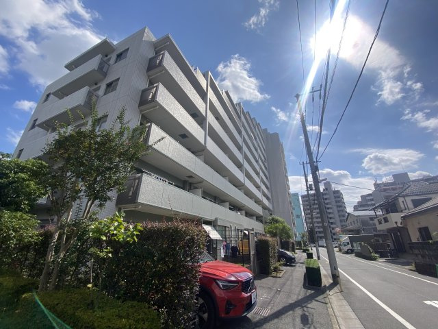 グリーンフォレスト・パークアリーナ～13階、角のお部屋～