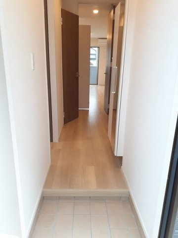 セレッソ　コリーナの玄関