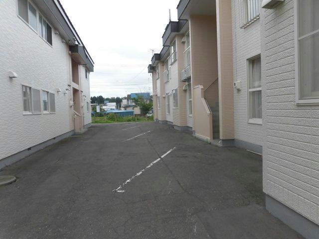 グレースタウンBの駐車場