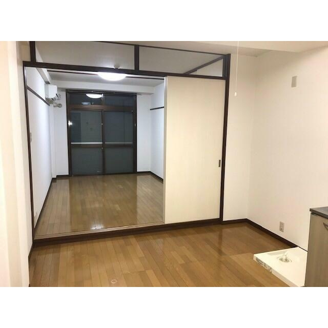 調布栄マンションの寝室