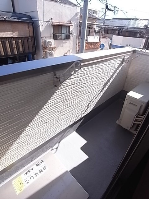 フジパレス神田北通のバルコニー