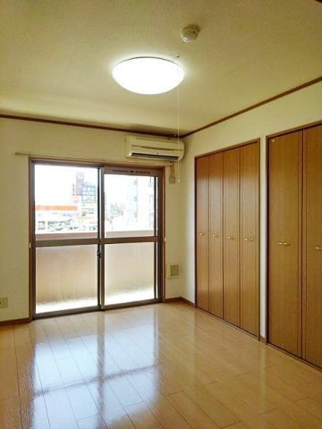 レルベ保田窪の内装