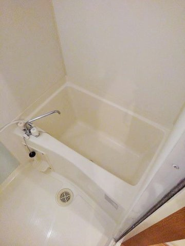 レルベ保田窪の浴室