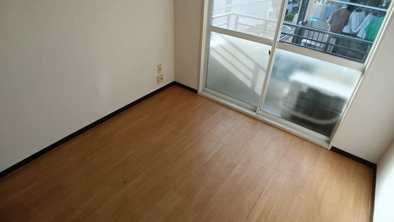 サンパレス勝田台3番館の居間・リビング