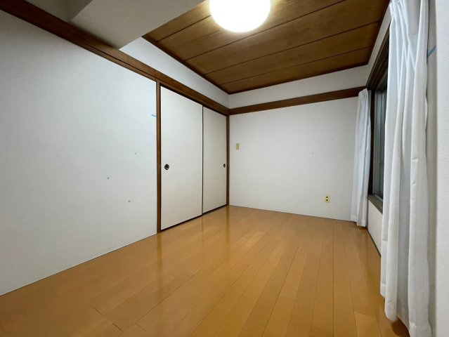 富永ビルの洋室|広々とした洋室です
