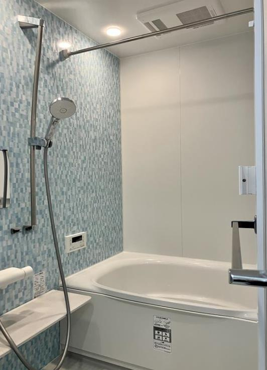 大塚戸建の浴室|コンパクトで使いやすいお風呂です