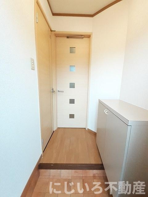 コーポリンクス1の玄関