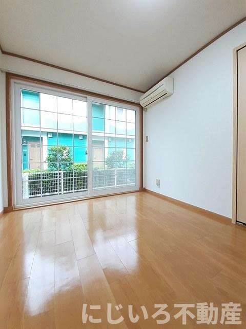 コーポリンクス1の居間・リビング